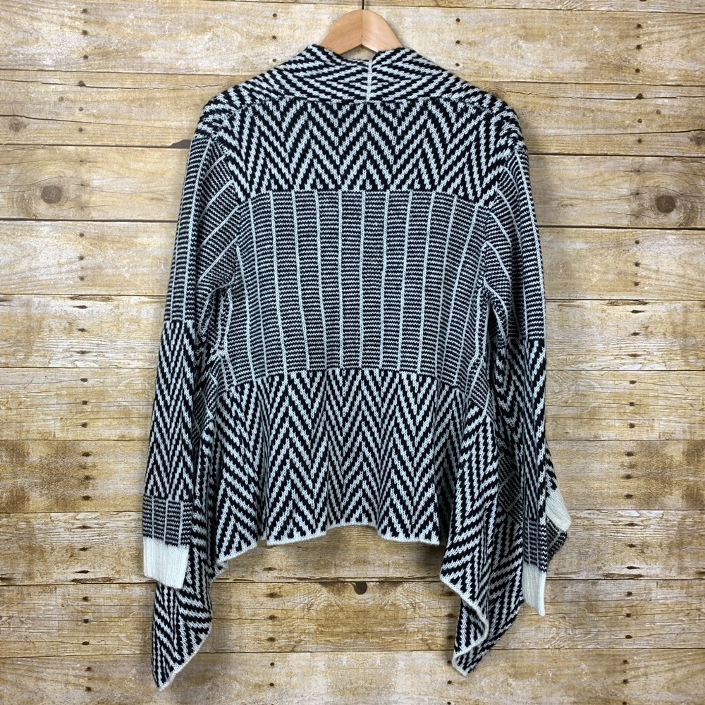 Wild Heart Cardigan Open Front Black White Medium - Picture 2 of 4